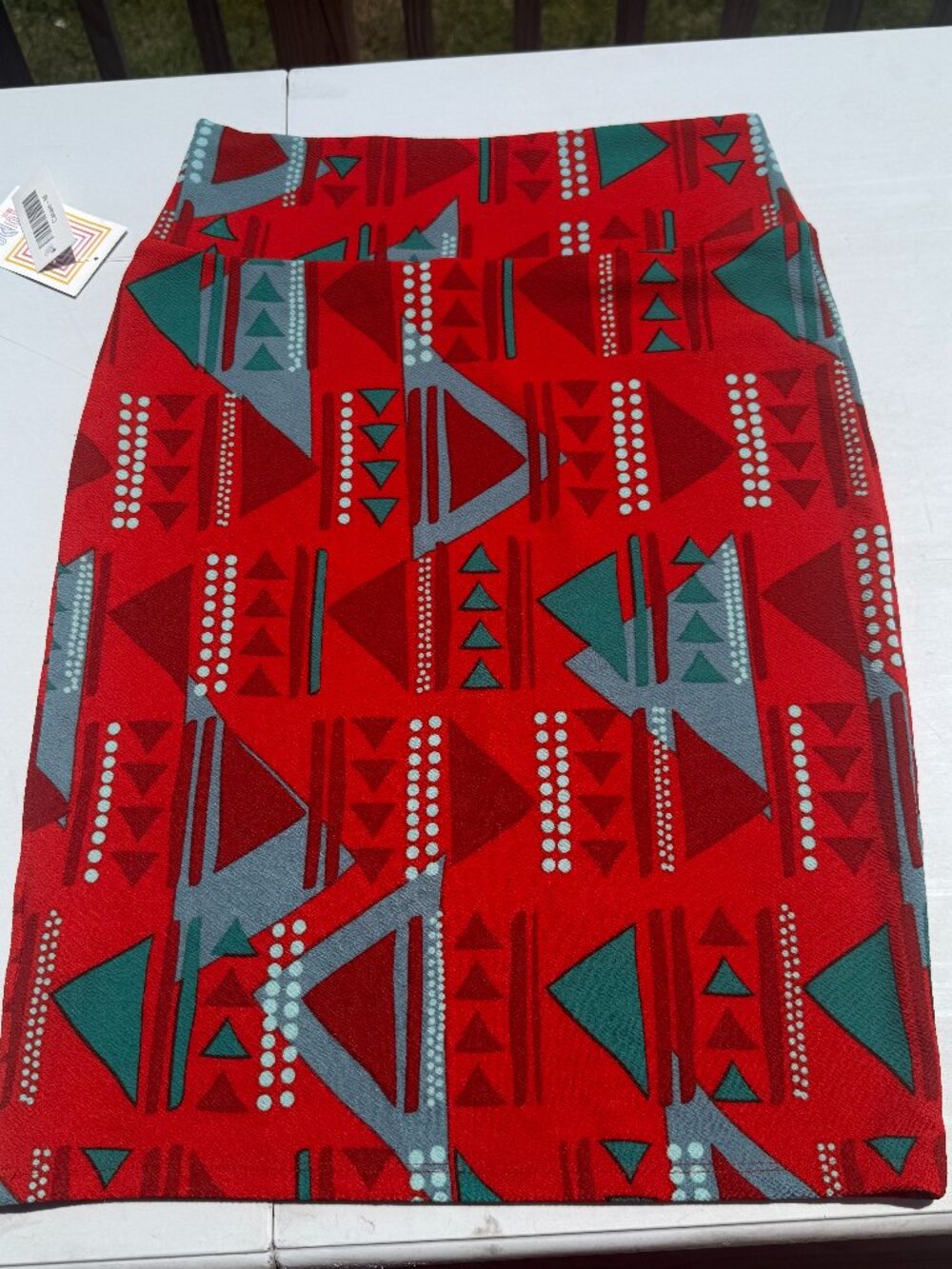 LuLaRoe Cassie M Red Geo Pencil Skirt Y2K Indie Boho Festival Midi 3479
